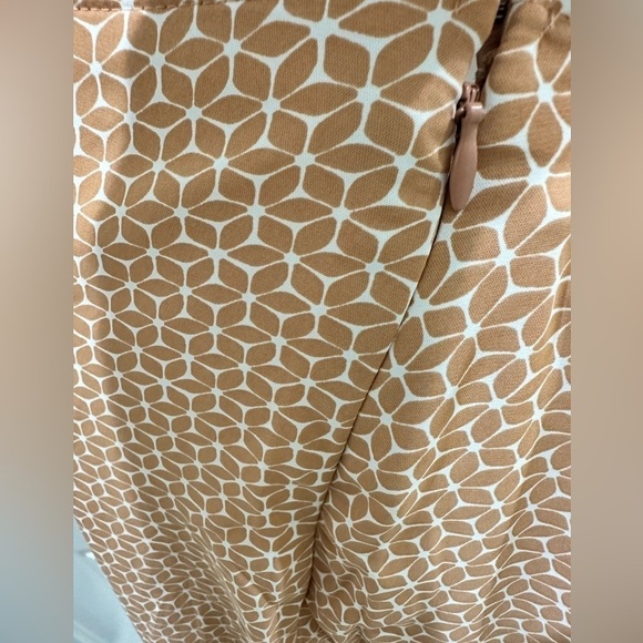 Abercrombie and Fitch Dipped Waist Midi Skirt - Picture 4 of 8